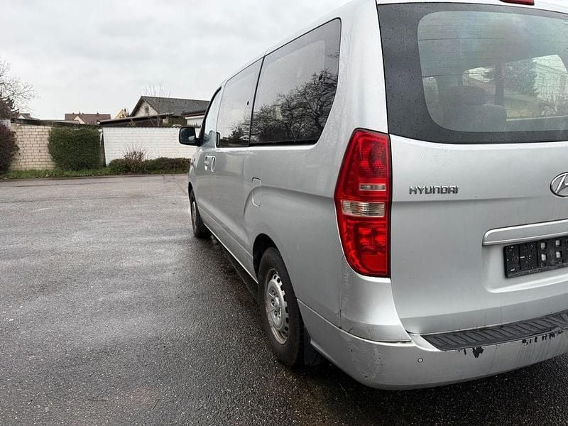 Gebraucht Hyundai H-1 170 PS (125 kW) 2009 Grau Van / Kleinbus