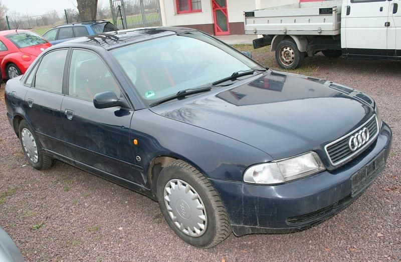 Schwarz Gebraucht 1997 Audi A4 Limousine | 350 € (Guter Preis) - Bild 1/4