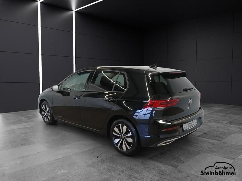 Gebraucht VW Golf VIII Move 2024 Grenadillschwarz (schwarz)