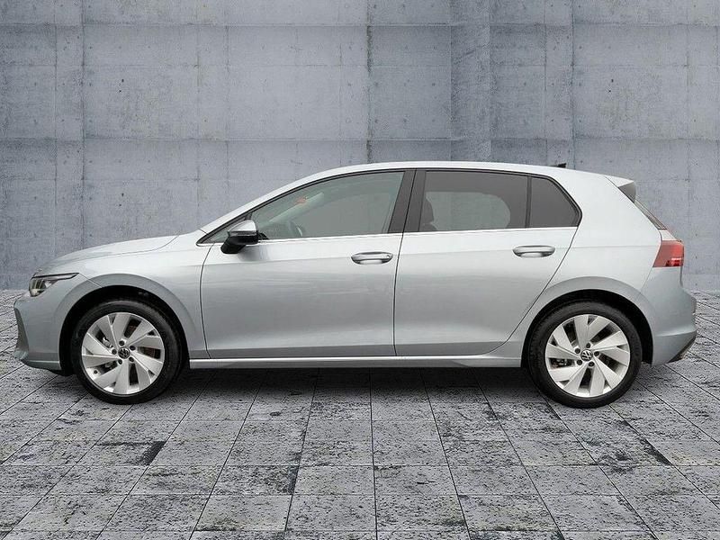 Gebraucht VW Golf VIII Style 150 PS (110 kW) 2026 Silber Limousine