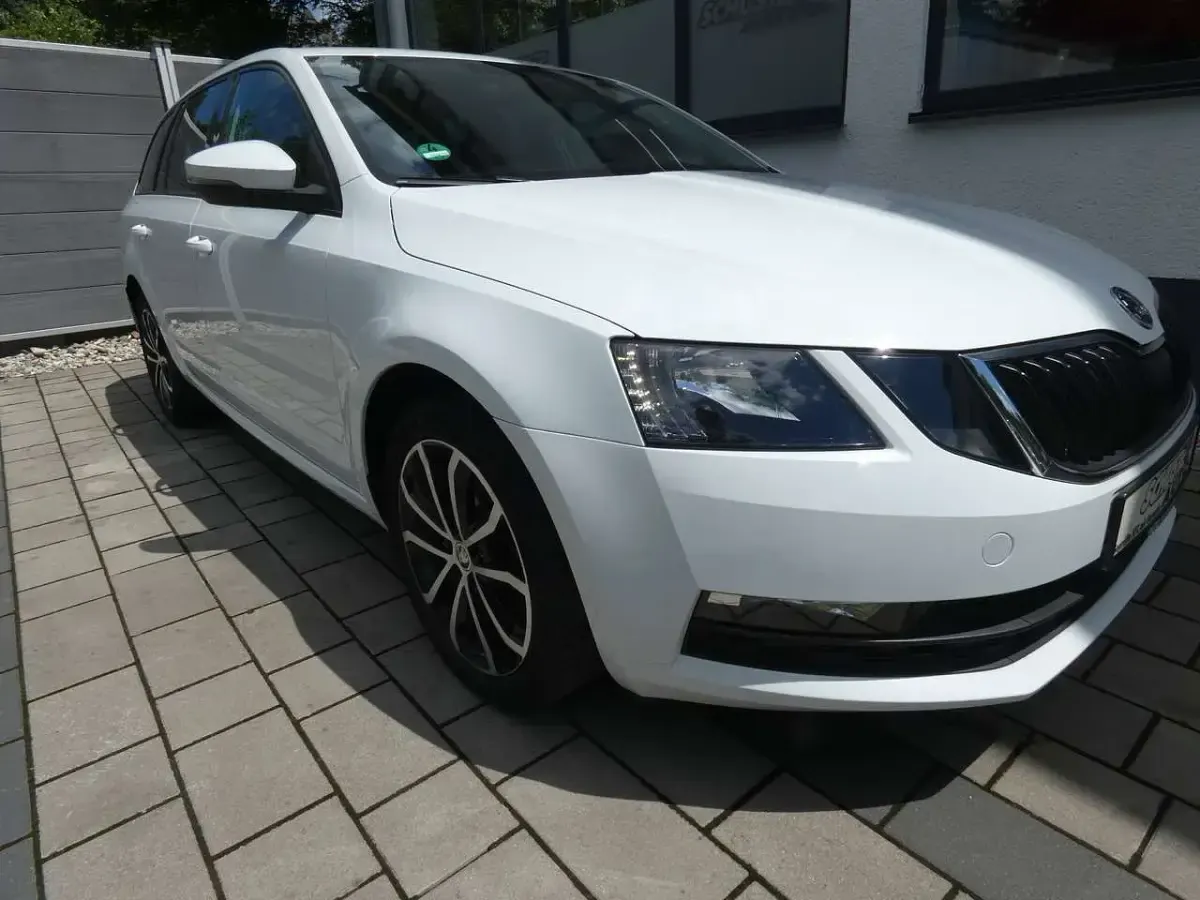 Gebraucht Skoda Octavia Soleil 116 PS (85 kW) 2020 Moonweiss metallic Kombi