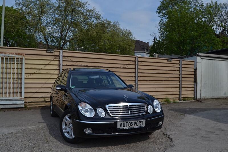 Schwarz Gebraucht 2005 Mercedes E240 Kombi | 13.980 € - Bild 1/4