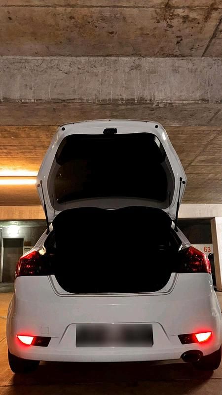 Gebraucht Kia Ceed 116 PS (85 kW) 2008 Weiß Kleinwagen