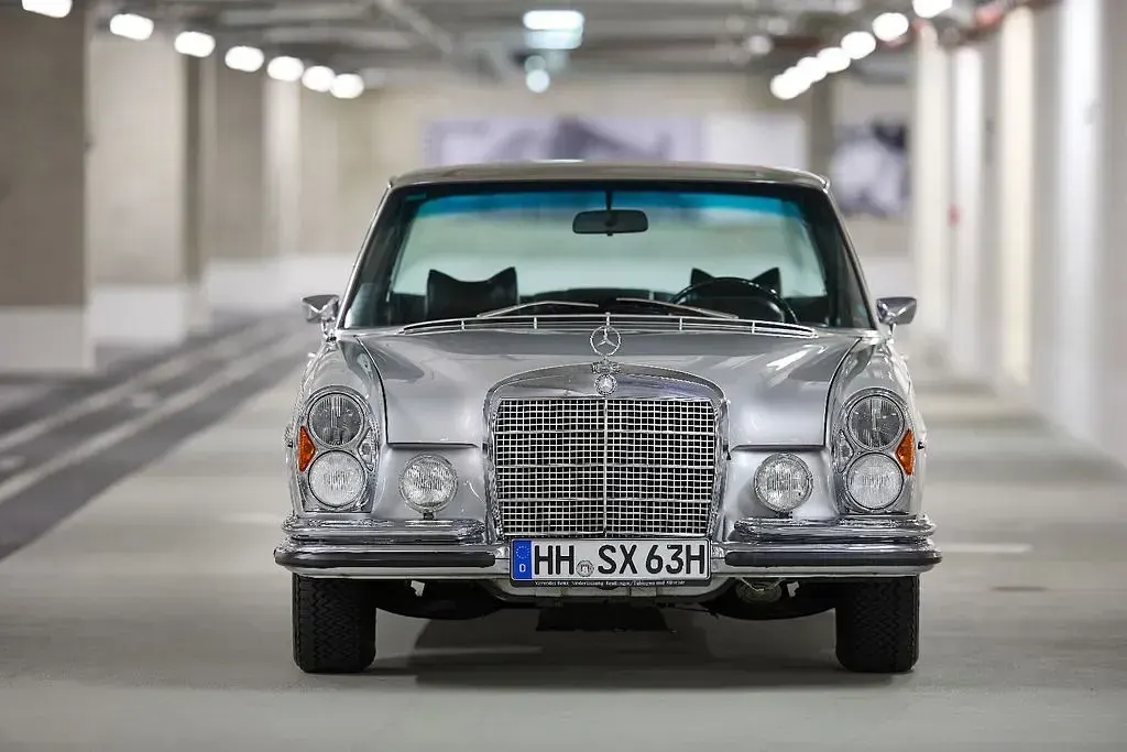 Gebraucht Mercedes 300 340 PS (250 kW) 1969 Silber Limousine
