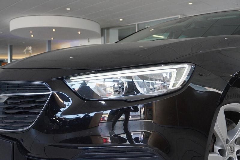 Gebraucht Opel Insignia 170 PS (125 kW) 2018 Onyx schwarz metallic Limousine