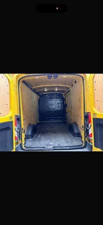 Second-hand Ford Transit 101 CP (74 kW) 2015 Galben Berlinǎ