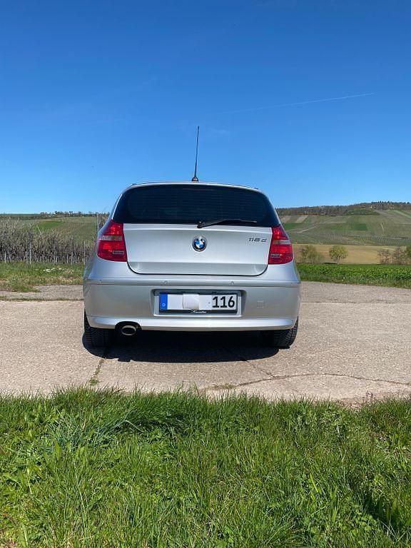 Gebraucht BMW 116 116 PS (85 kW) 2011 Grau Kleinwagen