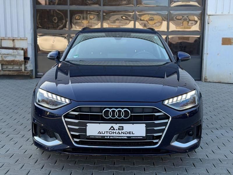 Gebraucht Audi A4 Advanced 163 PS (119 kW) 2023 Blau Kombi