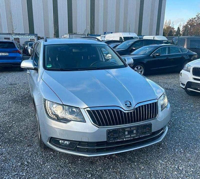 Silber Gebraucht 2013 Skoda Superb Exclusive Kombi | 5.900 € (Guter Preis) - Bild 1/4