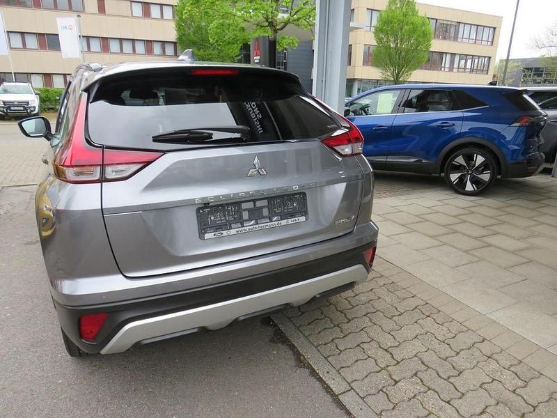 Gebraucht Mitsubishi Eclipse Cross Plus 98 PS (72 kW) 2022 Platinumgrau (m) SUV