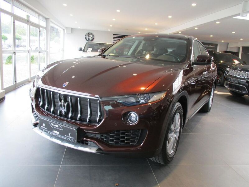 Braun Gebraucht 2018 Maserati Levante SUV | 36.450 € (Etwas zu teuer) - Bild 1/4