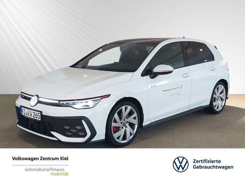 Pure white (weiß) Gebraucht 2024 VW Golf VIII GTI Limousine | 40.980 € (Teuer) - Bild 1/4