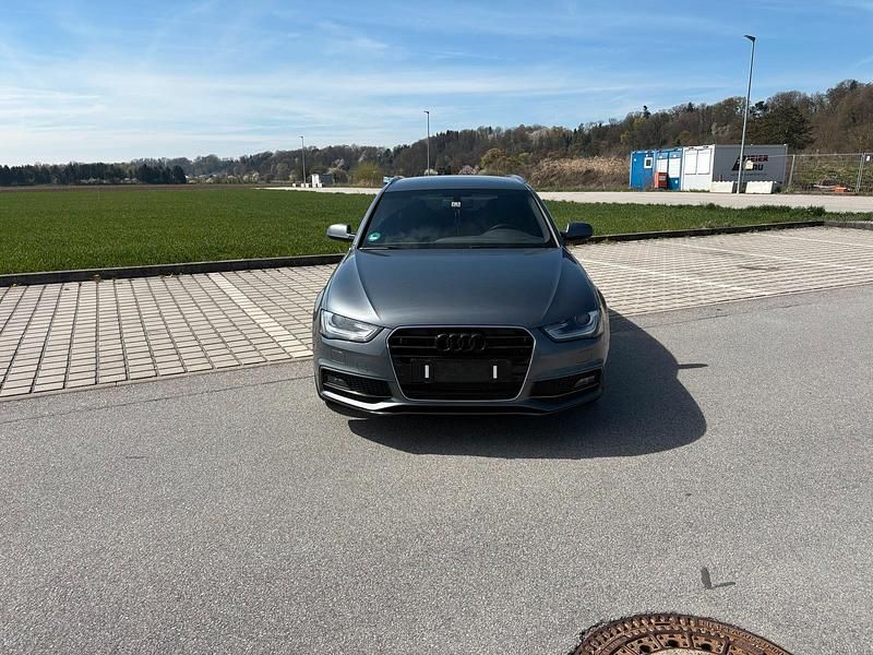 Gebraucht Audi A4 S-Line 177 PS (130 kW) 2014 Grau Kombi