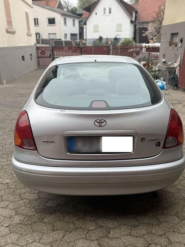 Gebraucht Toyota Corolla 97 PS (71 kW) 2000 Silber Limousine