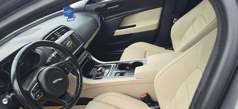 Gebraucht Jaguar XE Pure 163 PS (119 kW) 2017 Limousine
