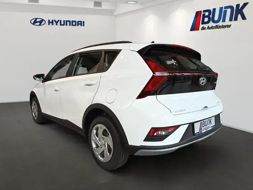 Neu Hyundai Bayon Select 101 PS (74 kW) 2025 Atlas white SUV