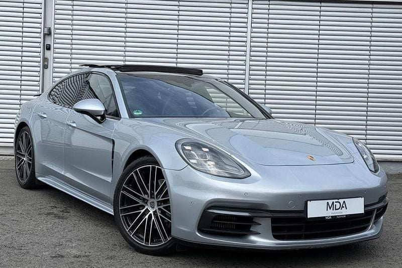 Silber Gebraucht 2017 Porsche Panamera Turbo Sport Limousine | 54.850 € (Superpreis) - Bild 1/4
