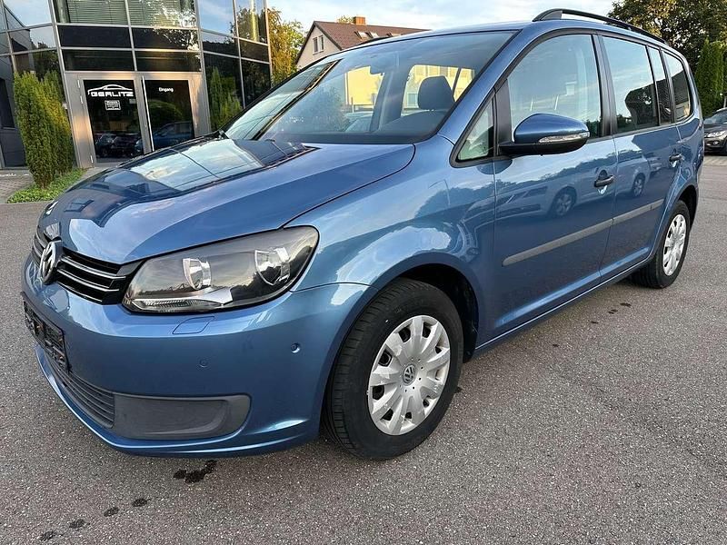 Gebraucht VW Touran Trendline 105 PS (77 kW) 2012 Acapulcoblau Van / Kleinbus