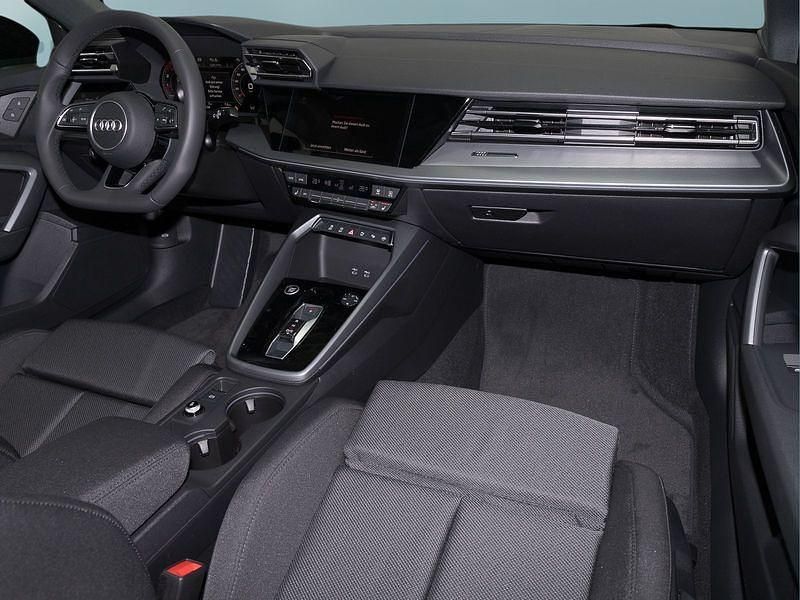 Gebraucht Audi A3 S-Line 116 PS (85 kW) 2025 Schwarz Kleinwagen