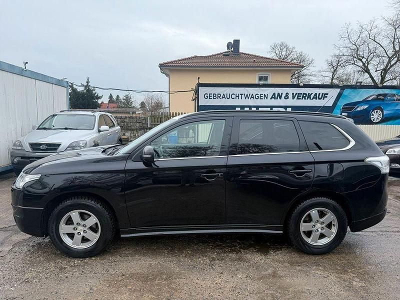 Gebraucht Mitsubishi Outlander Intense 150 PS (110 kW) 2013 Amethyst black SUV
