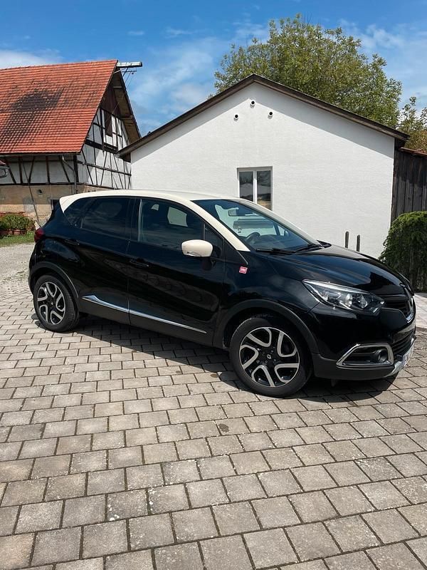 Schwarz Gebraucht 2015 Renault Captur SUV | 10.750 € (Fairer Preis) - Bild 1/4