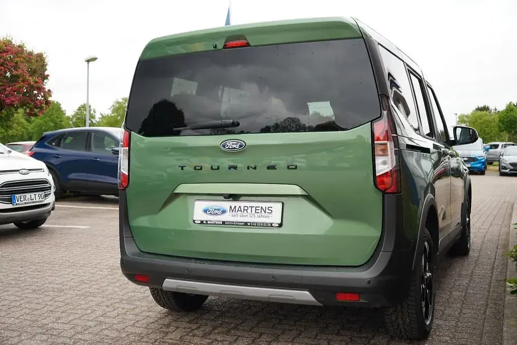 Gebraucht Ford Tourneo Courier Active 125 PS (91 kW) 2025 Bursting green Van / Kleinbus