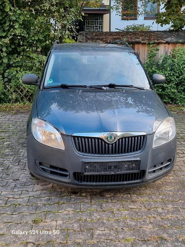 Grau Gebraucht 2009 Skoda Fabia Kleinwagen | 1.000 € (Superpreis) - Bild 1/3