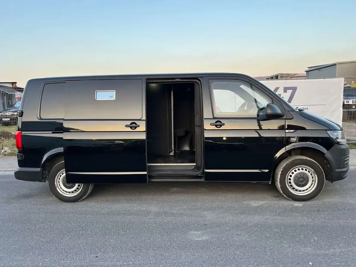 Usata VW Transporter 102 CV (75 kW) 2017 Nero Furgone