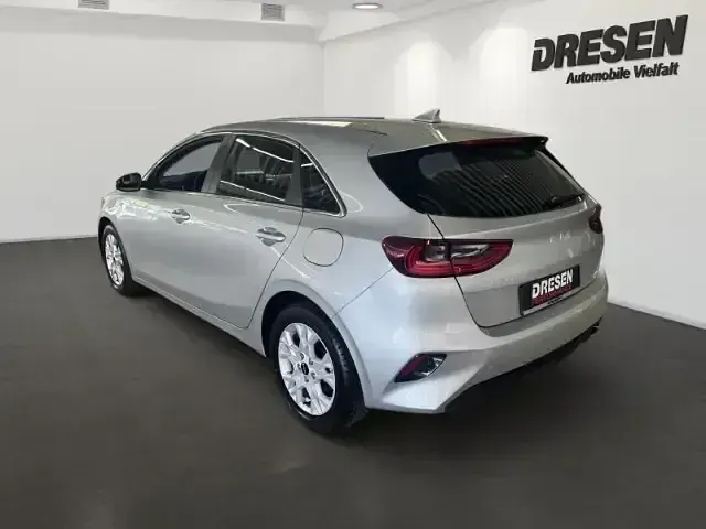 Gebraucht Kia Ceed Vision 140 PS (102 kW) 2025 Silber Kleinwagen