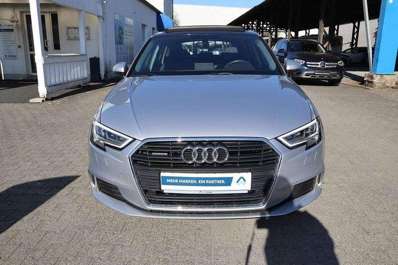 Gebraucht Audi A3 Sport 190 PS (139 kW) 2020 Floret silver metallic Limousine
