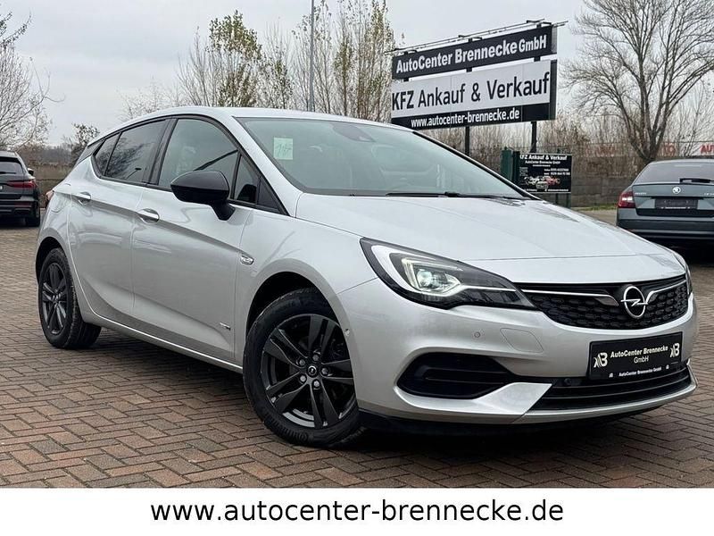 Silber Gebraucht 2021 Opel Astra Design & Tech Limousine | 13.950 € (Fairer Preis) - Bild 1/4