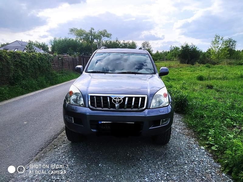 Grau Gebraucht 2005 Toyota Land Cruiser SUV | 20.700 € (Etwas zu teuer) - Bild 1/4