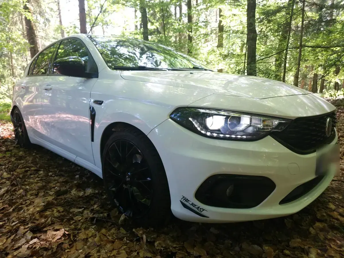 Gebraucht Fiat Tipo 120 PS (88 kW) 2018 Weiß Kleinwagen