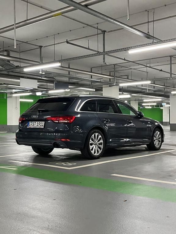 Grau Gebraucht 2015 Audi A4 S-Line Kombi | 17.000 € (Etwas zu teuer) - Bild 1/4