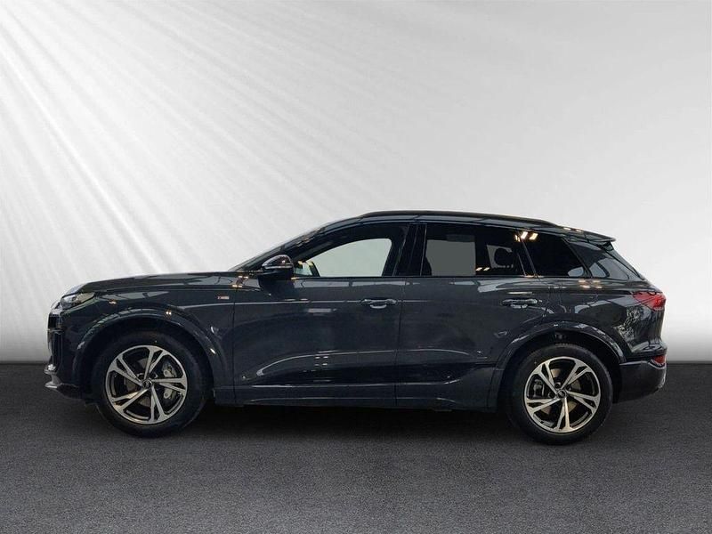 Neu Audi Q6 e-tron Sport 284 kW (387 PS) 2026 Grau SUV