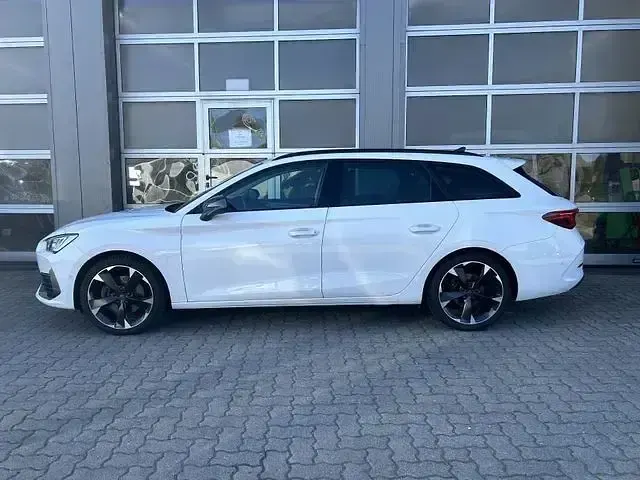 Usata Cupra Leon 150 CV (110 kW) 2024 Bianco Station wagon