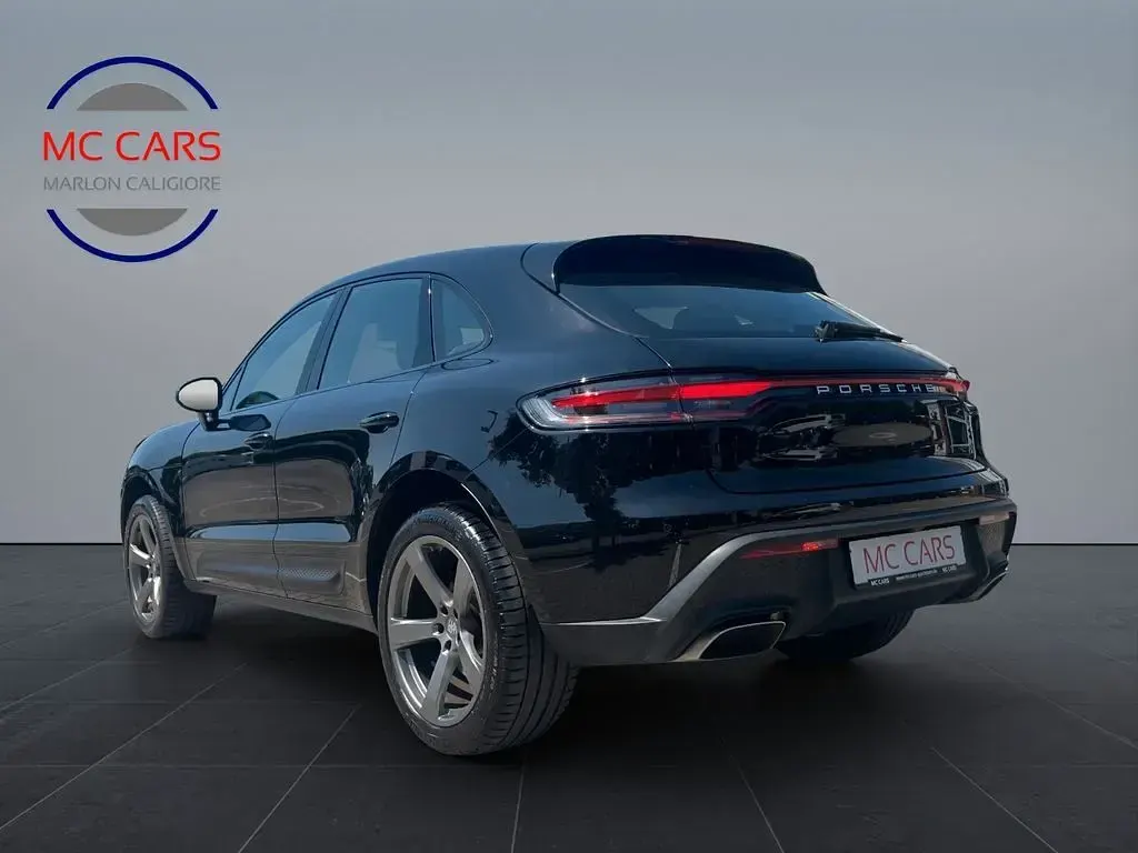 Gebraucht Porsche Macan 265 PS (194 kW) 2024 Schwarz SUV