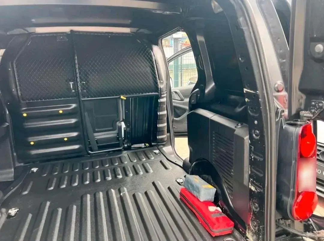 Gebraucht Citroën Berlingo 66 PS (48 kW) 2012 Schwarz Van / Kleinbus