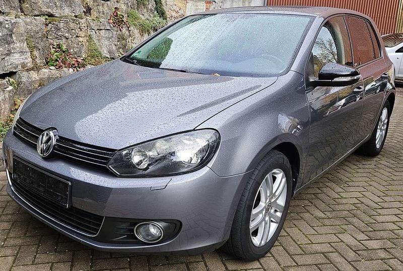 Grau Gebraucht 2011 VW Golf VI Style Limousine | 4.700 € (Superpreis) - Bild 1/4