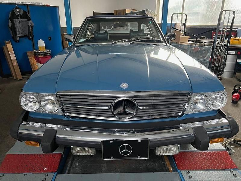 Blau Gebraucht 1977 Mercedes SL450 Cabrio | 18.444 € - Bild 1/4