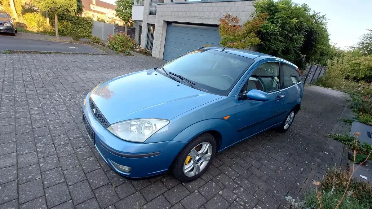 Gebraucht Ford Focus 75 PS (55 kW) 2003 Grün Kleinwagen