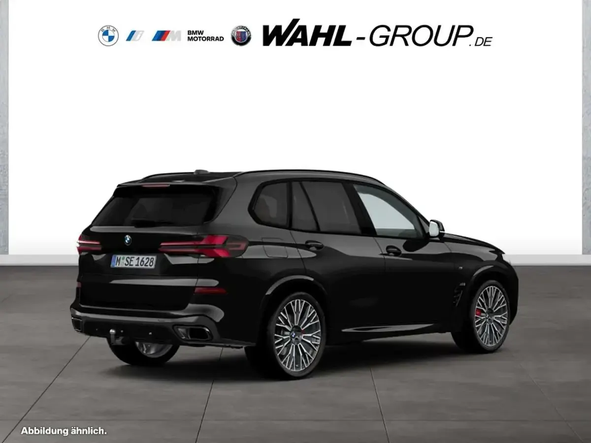 Neu BMW X5 M Sport 352 PS (258 kW) 2026 Black sapphire SUV