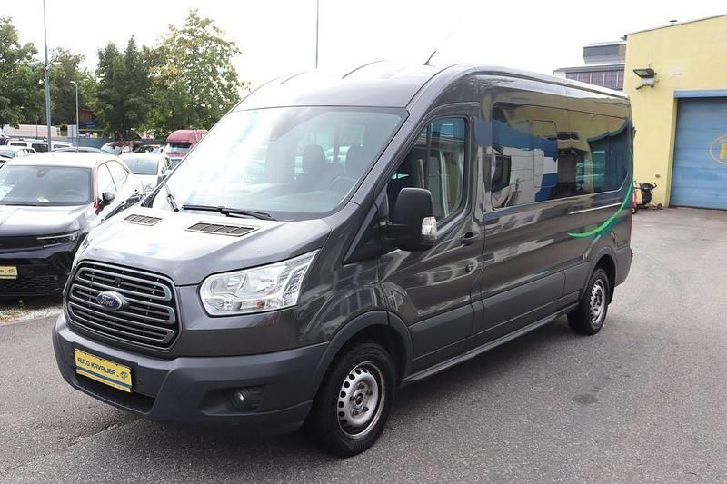 Grau Gebraucht 2018 Ford Transit Van / Kleinbus | 18.690 € (Teuer) - Bild 1/4