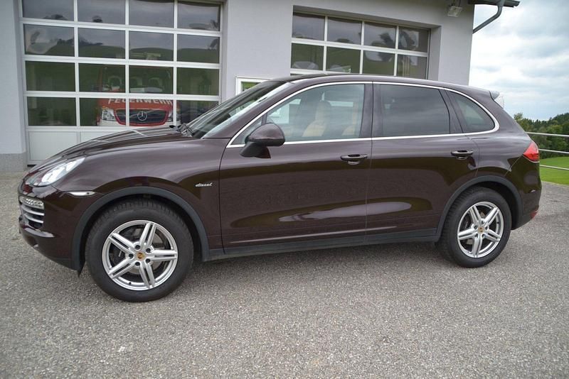 Braun Gebraucht 2014 Porsche Cayenne SUV | 29.900 € (Superpreis) - Bild 1/4