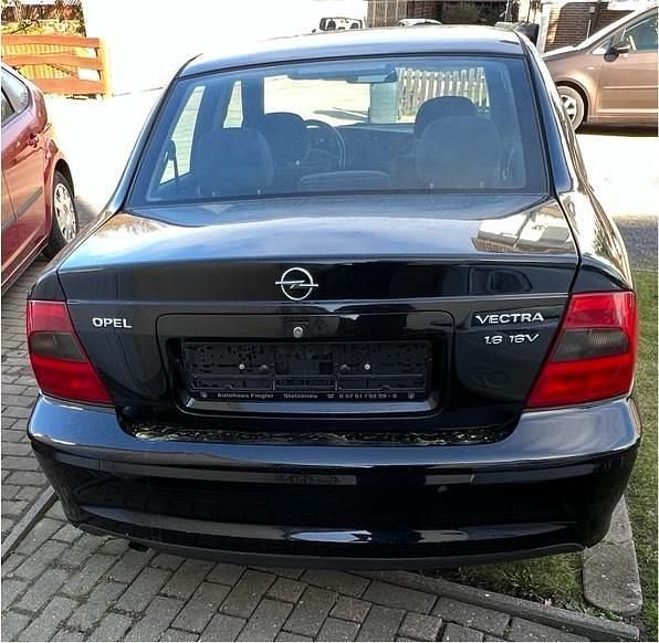 Gebraucht Opel Vectra 115 PS (84 kW) 2000 Schwarz Limousine