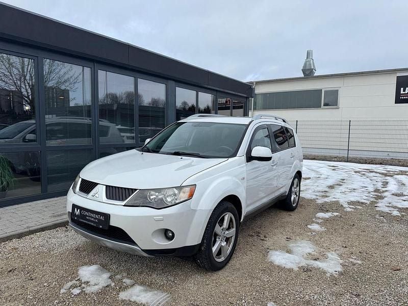 Gebraucht Mitsubishi Outlander Intense 156 PS (114 kW) 2008 Weiß SUV