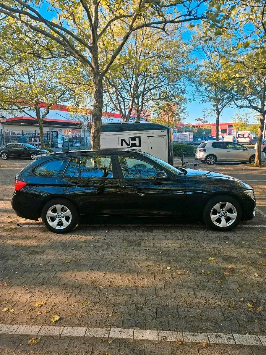 Gebraucht BMW 316 116 PS (85 kW) 2012 Schwarz Kombi