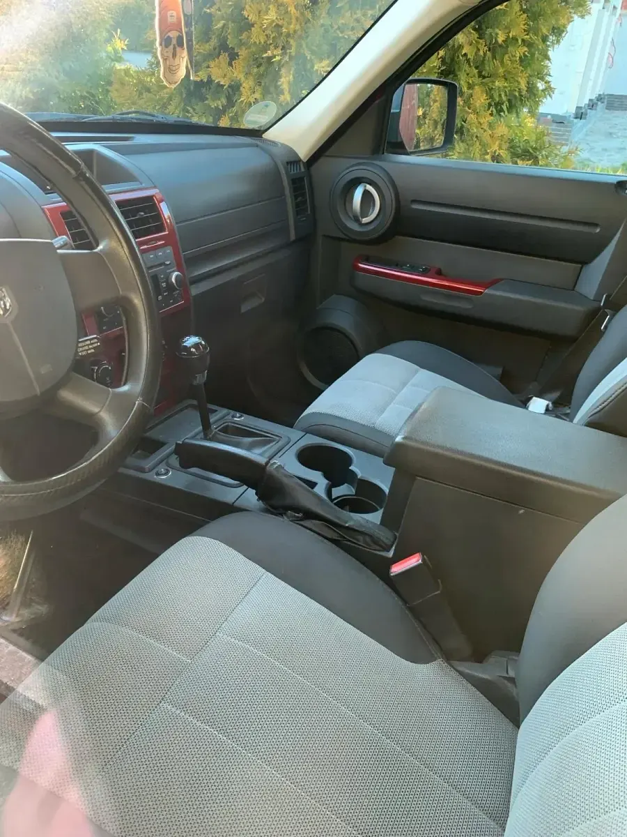 Gebraucht Dodge Nitro 177 PS (130 kW) 2008 Rot SUV