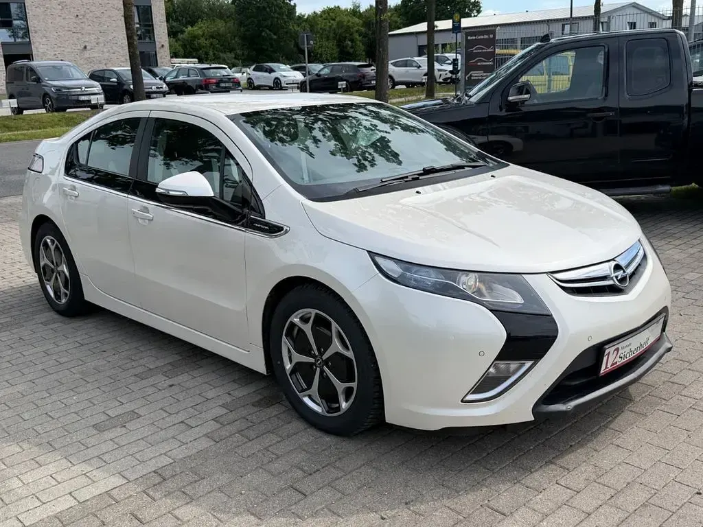 Gebraucht Opel Ampera Edition 151 PS (111 kW) 2012 Weiß Kleinwagen