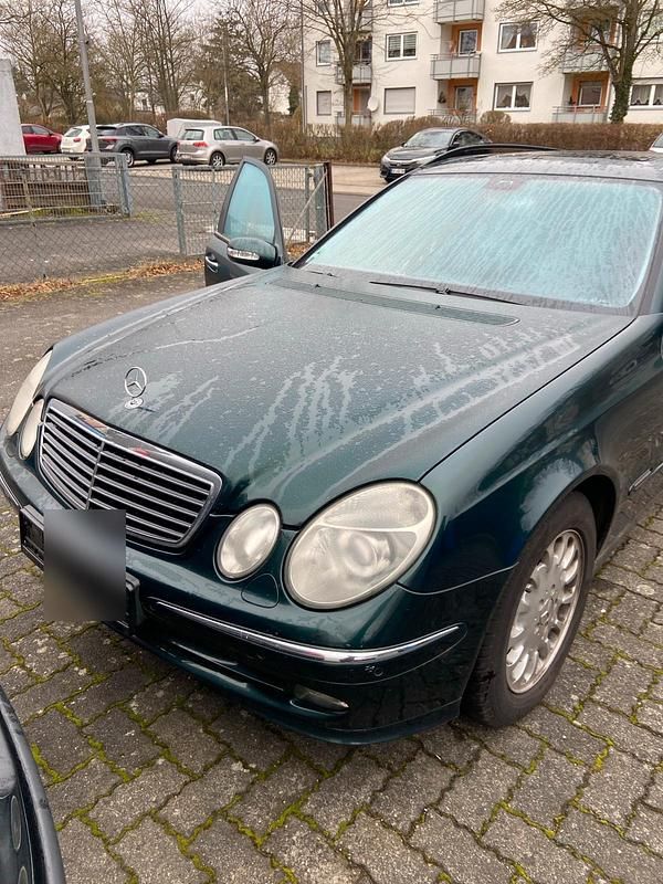 Gebraucht Mercedes E220 2005 Grün Kombi